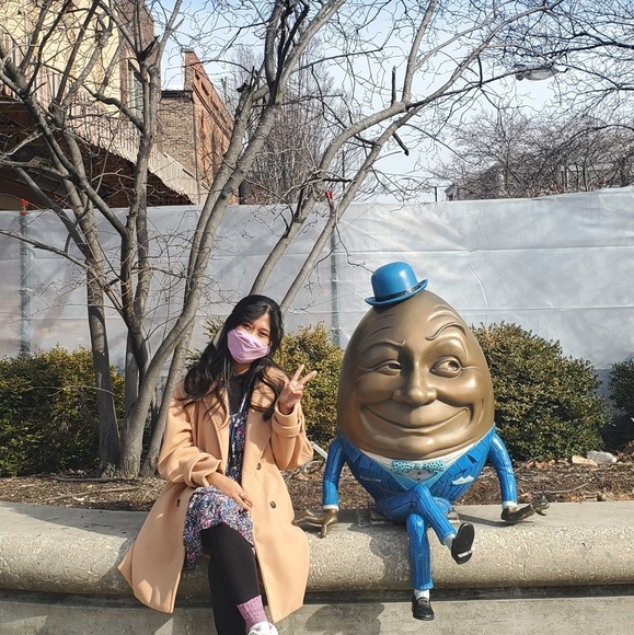 Meet your Posher, Mae - Picture 1 of 1